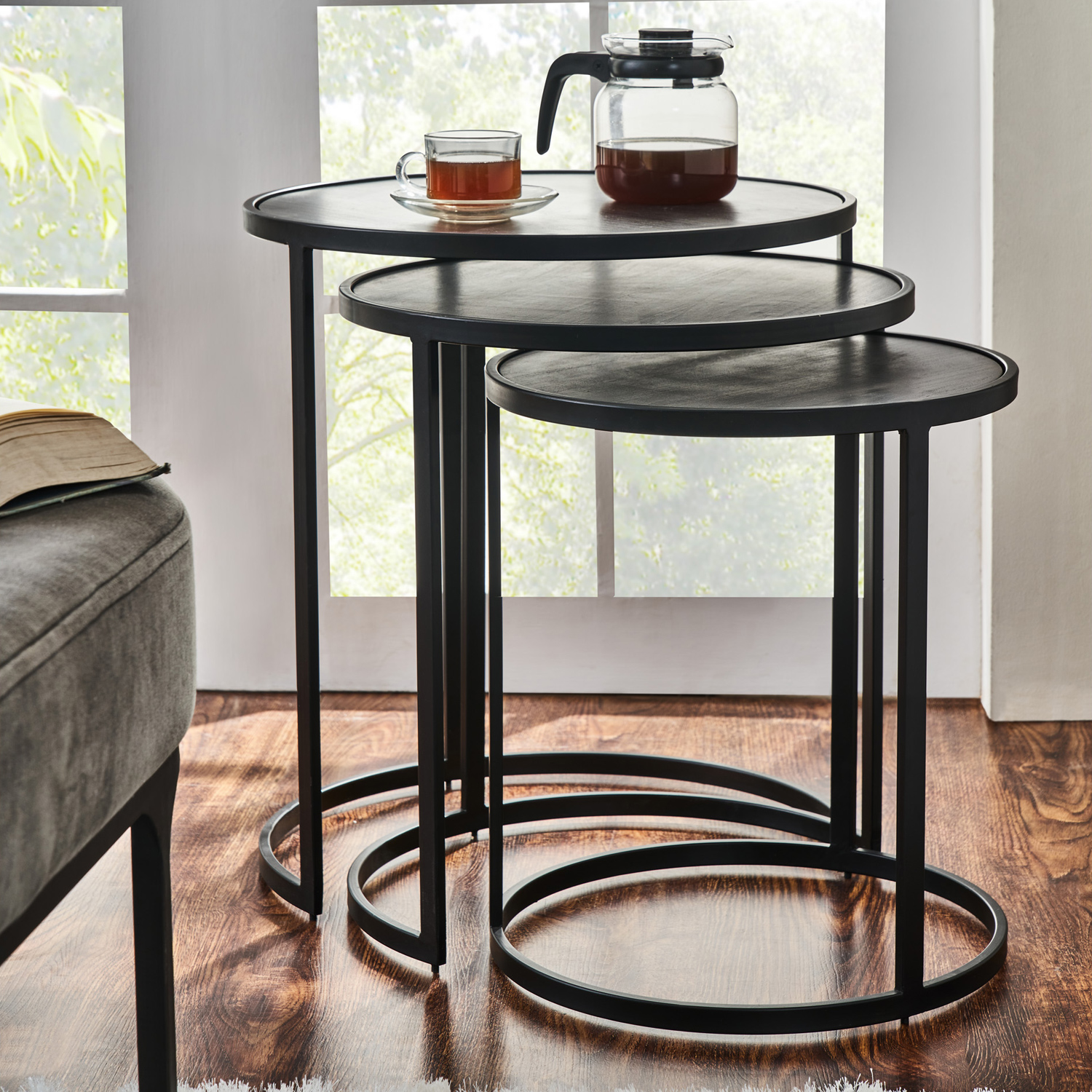 Renwil - Donatella Accent Table Set Of 3