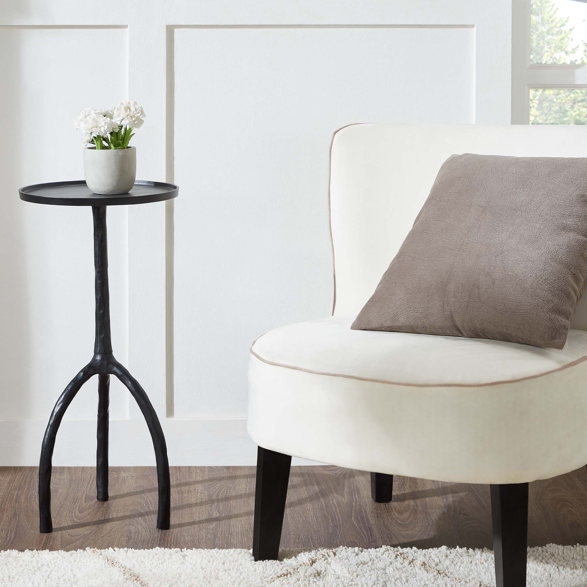 Renwil™ - Konsta Side Table