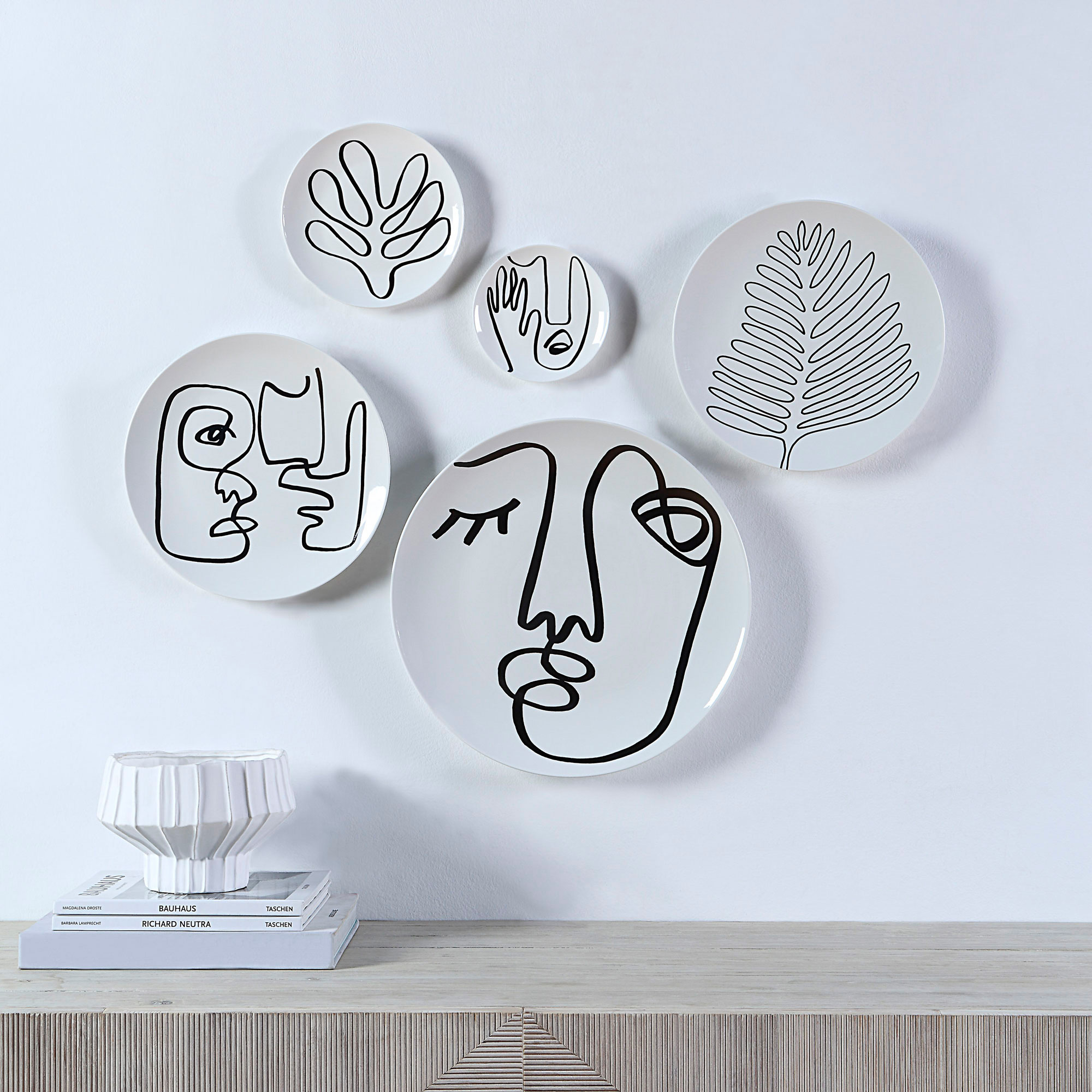 Renwil - Solange Wall Art Set Of 5