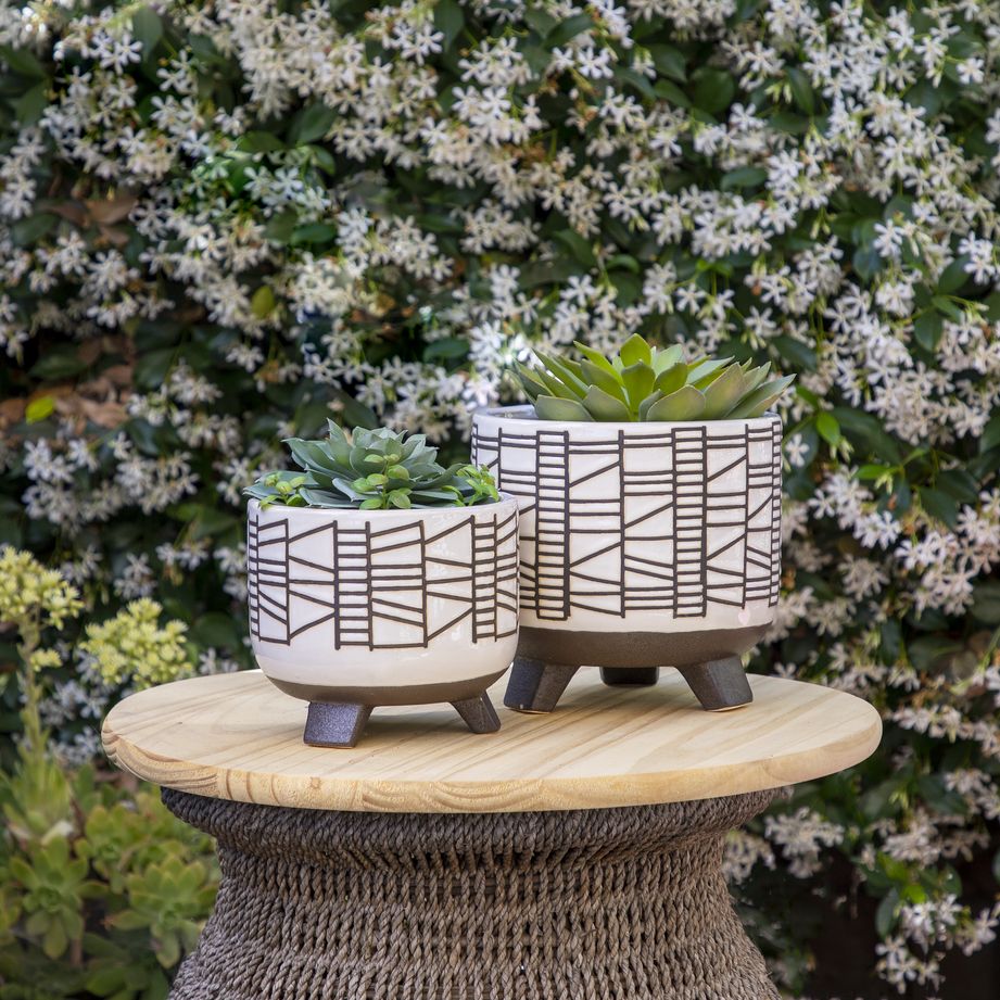 Sagebrook 6"/8" Ceramic Geo Footed Planters (Set Of 2) - White