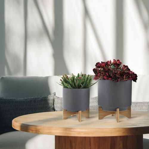 Sagebrook 8"/10" Planters With Wood Stand (Set Of 2) - Matte Gray