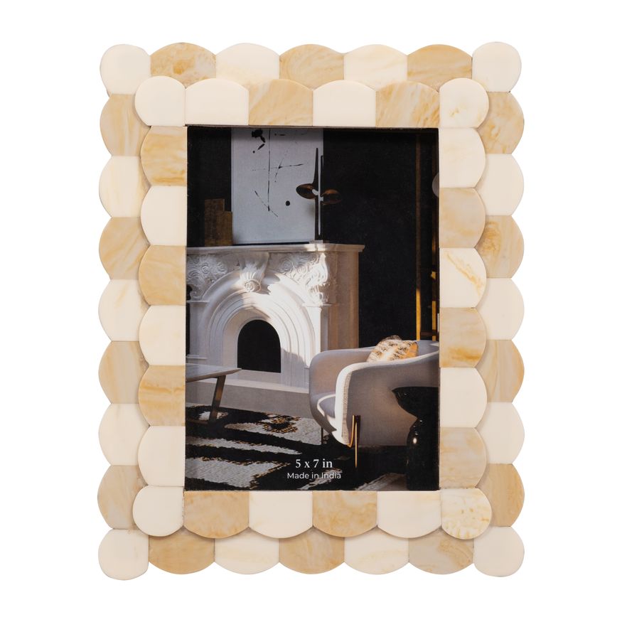 Sagebrook 4"x6" Resin 2-tone Scalloped Photo Frame