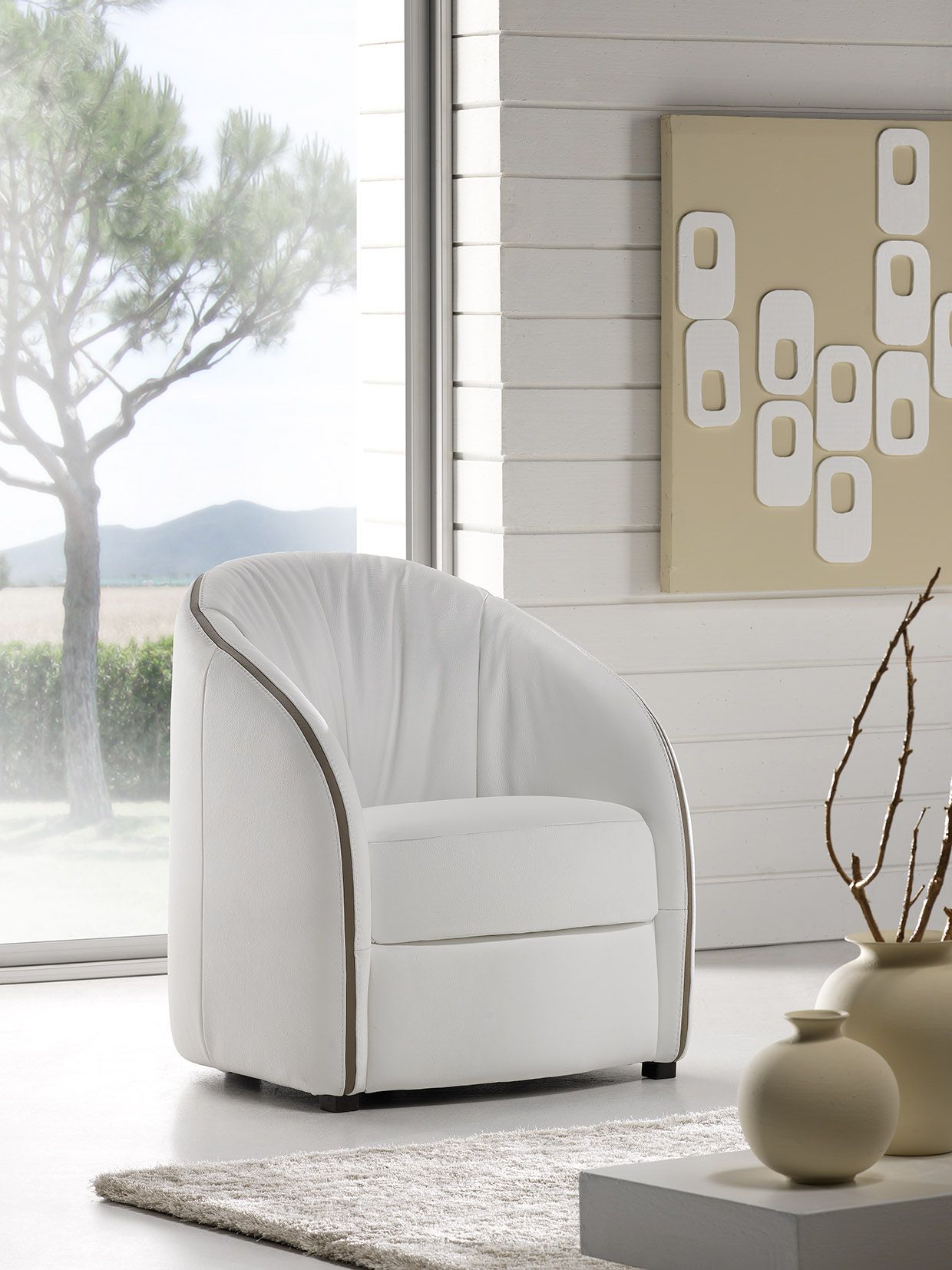 Satis - Free Armchair