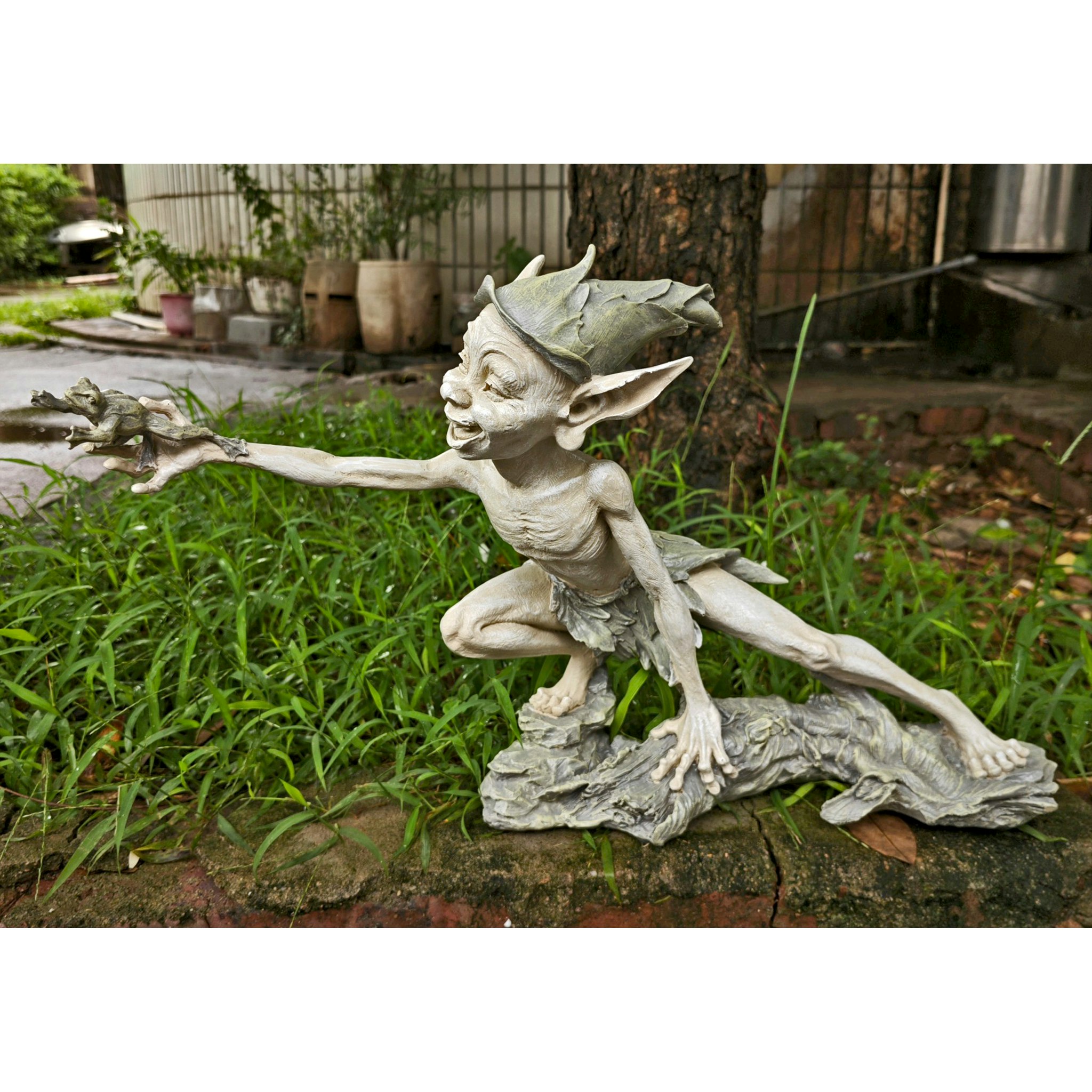 Toscano - Stretch Pixie Garden Statue