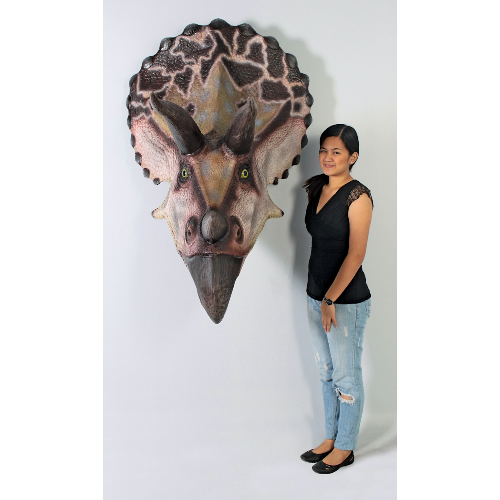 Toscano - Giant Triceratops Dinosaur Wall Trophy