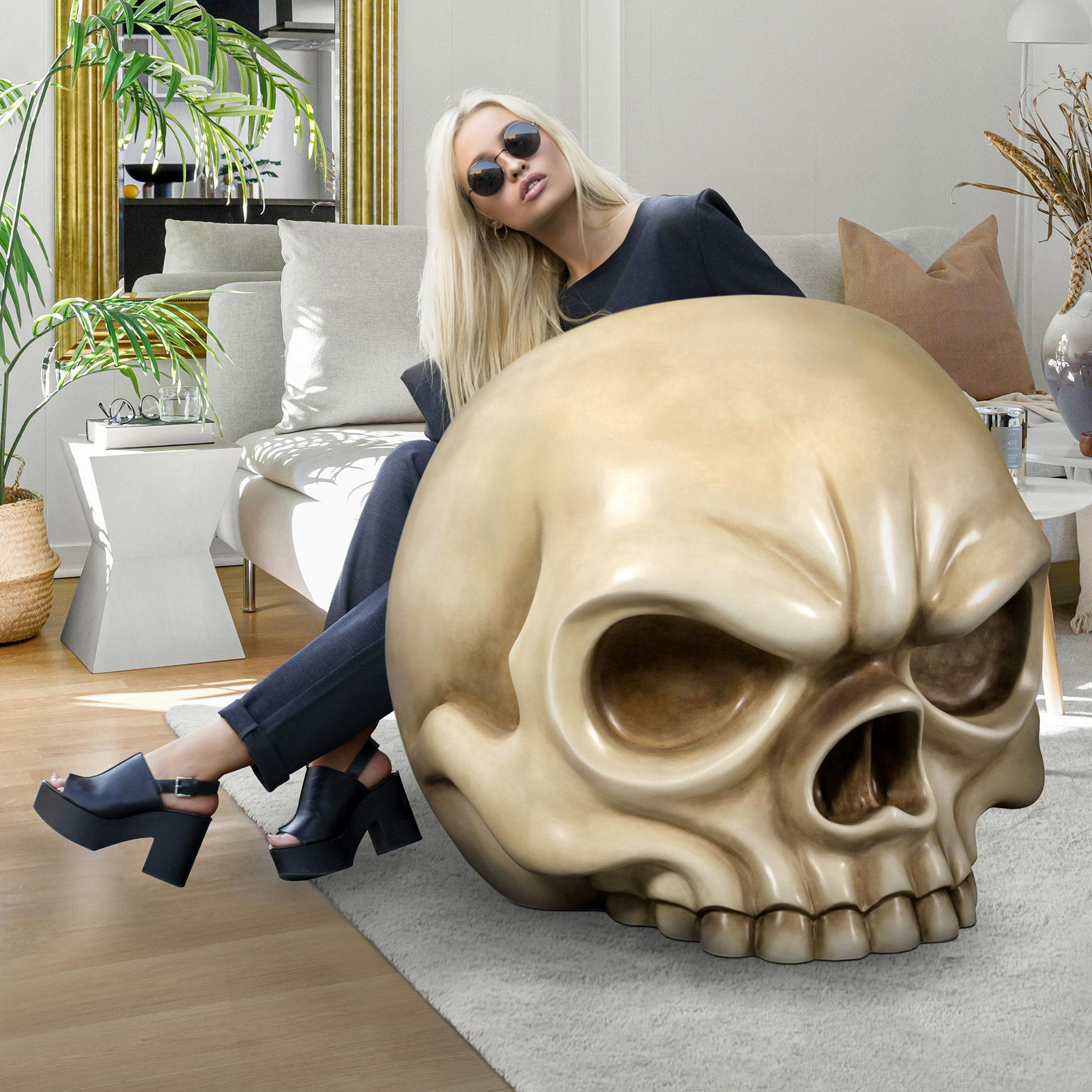 Toscano - Lost Souls Gothic Skull Sculptural Chair