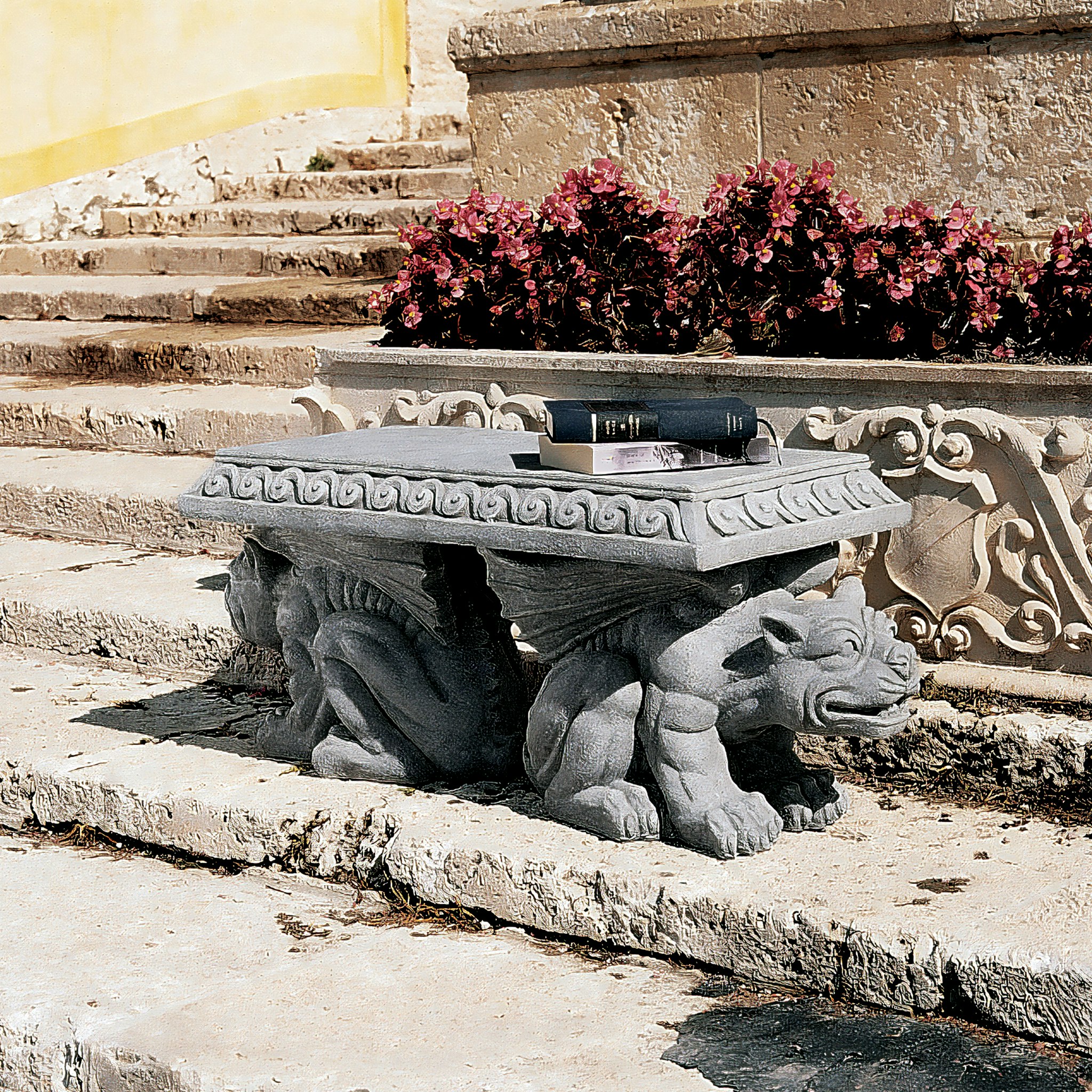 Toscano - Blair Castle Gargoyle Sculptural Bench