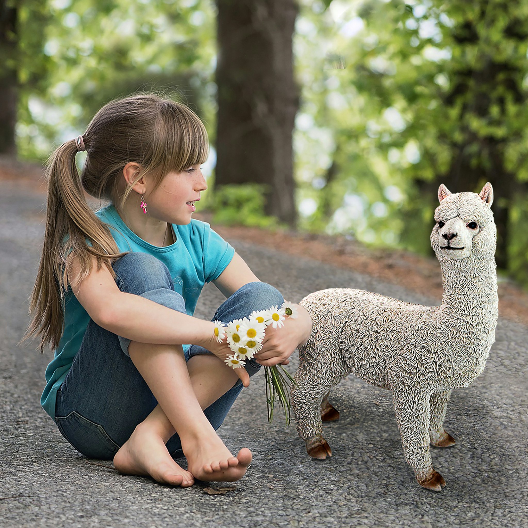 Toscano - The Alpacalypse of Alpaca Garden Statues