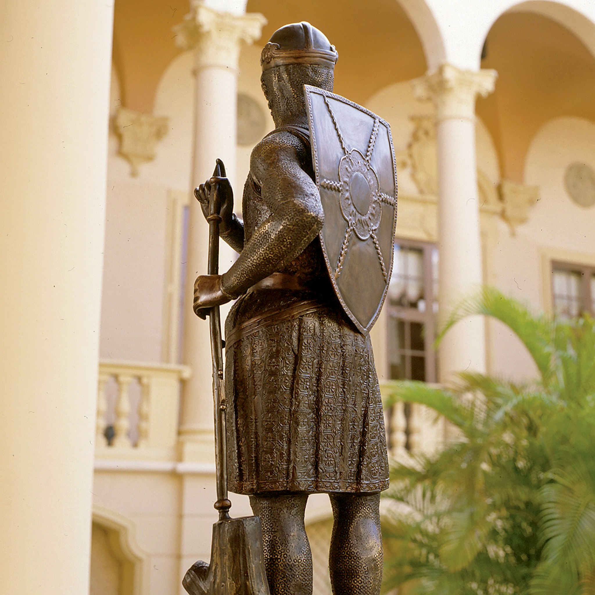 Toscano - Battle Ready Medieval Soldier Garden Statue