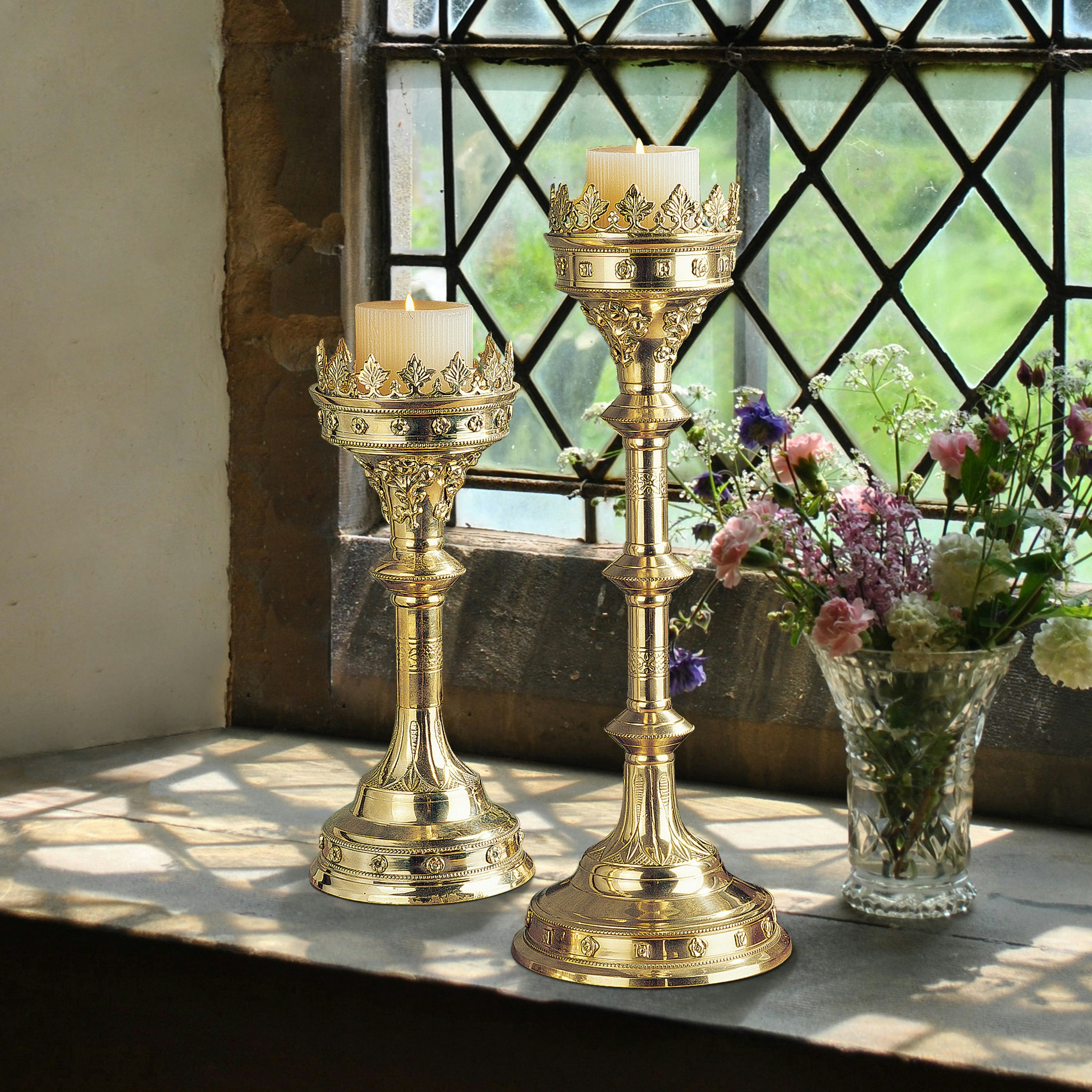 Toscano Chartres Cathedral Gothic Candlestick - Grande