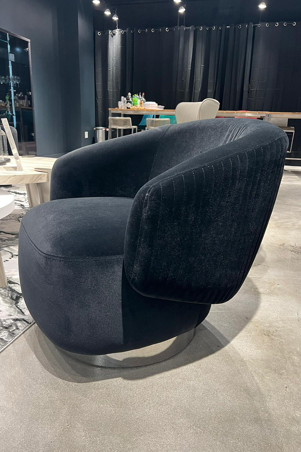 Whiteline - Erzin Swivel Accent Chair