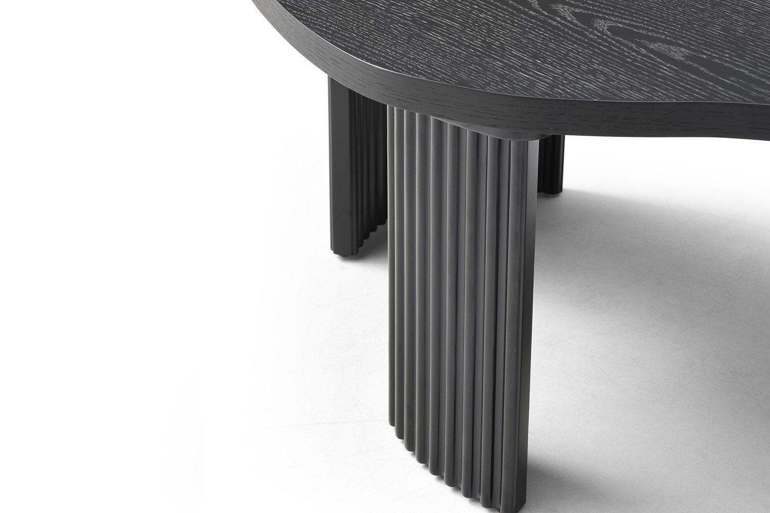 Whiteline - Pam Coffee Table in Black