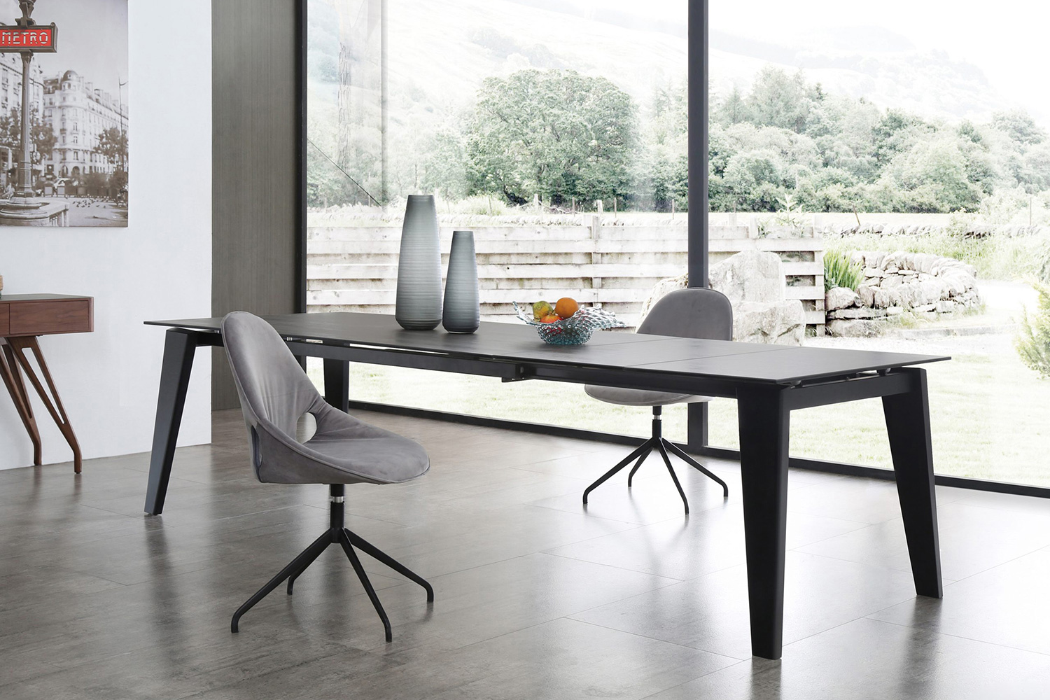 Whiteline - Theo Extendable Dining Table in Black