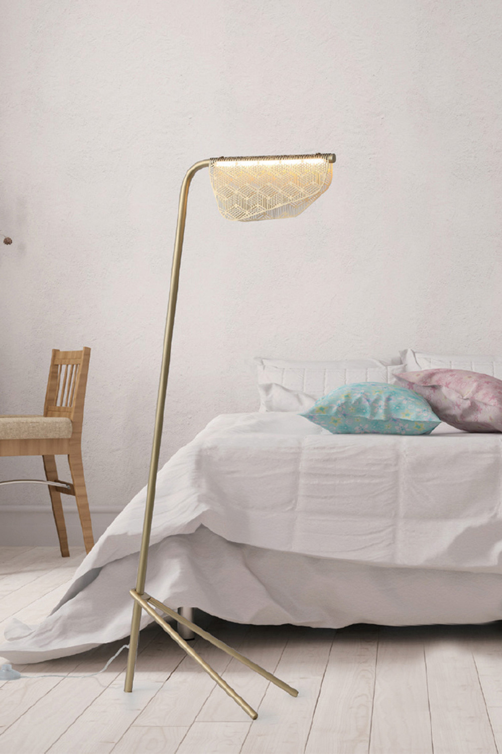 Whiteline - Piper Floor Lamp in Gold