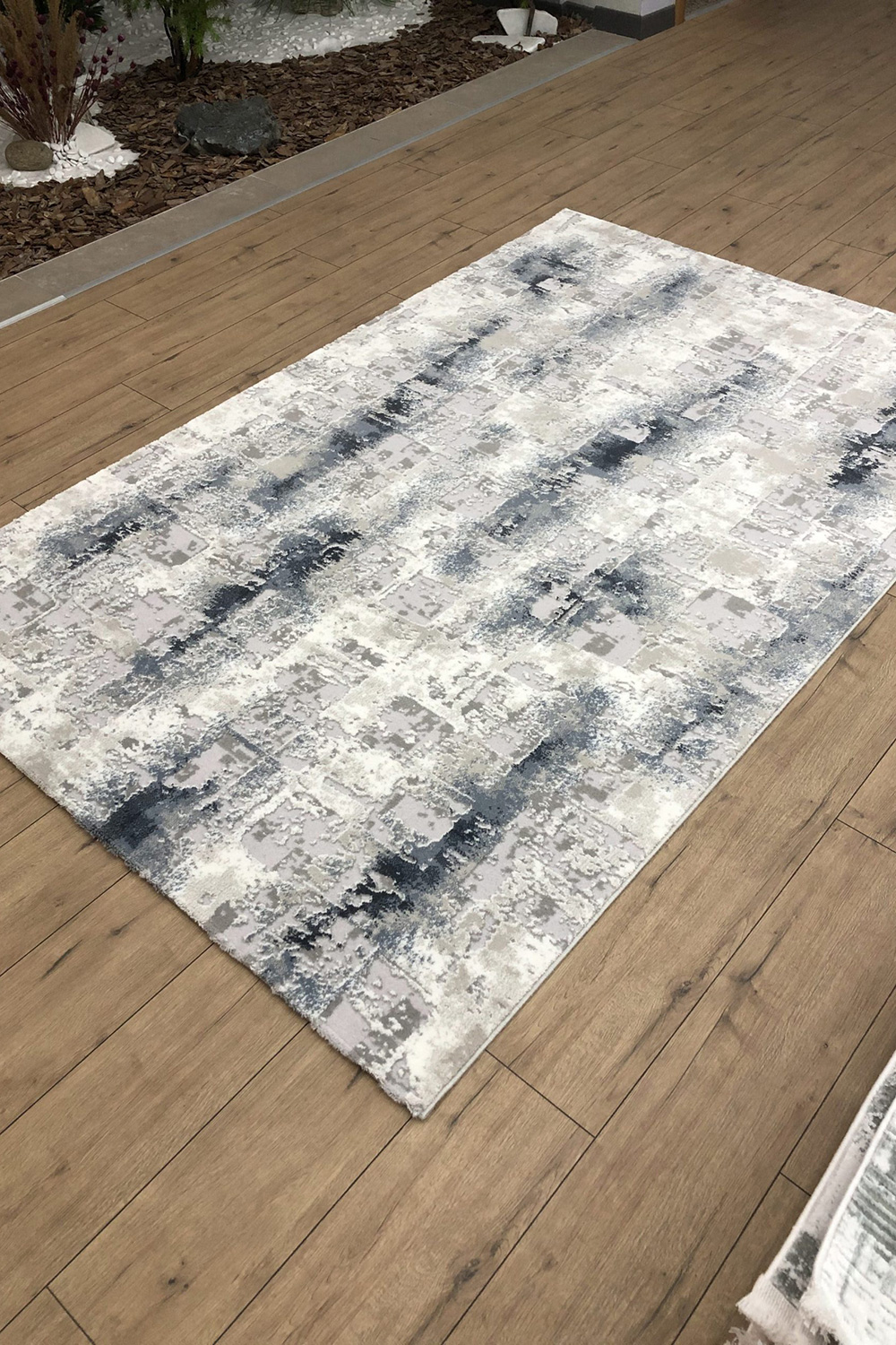 Whiteline Enya Rug - Multicolor, W 79"