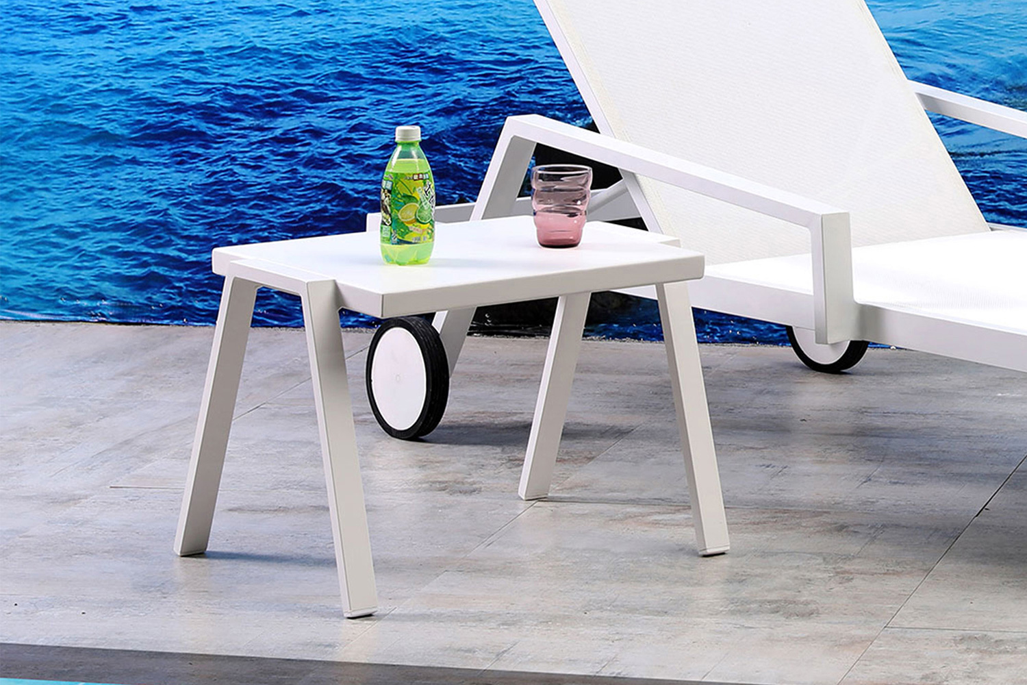 Whiteline - Rio Outdoor Side Table