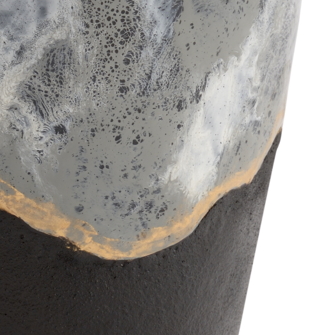 Wildwood - Ashur Vase in Black/Cream/Gray/Gold, Iron